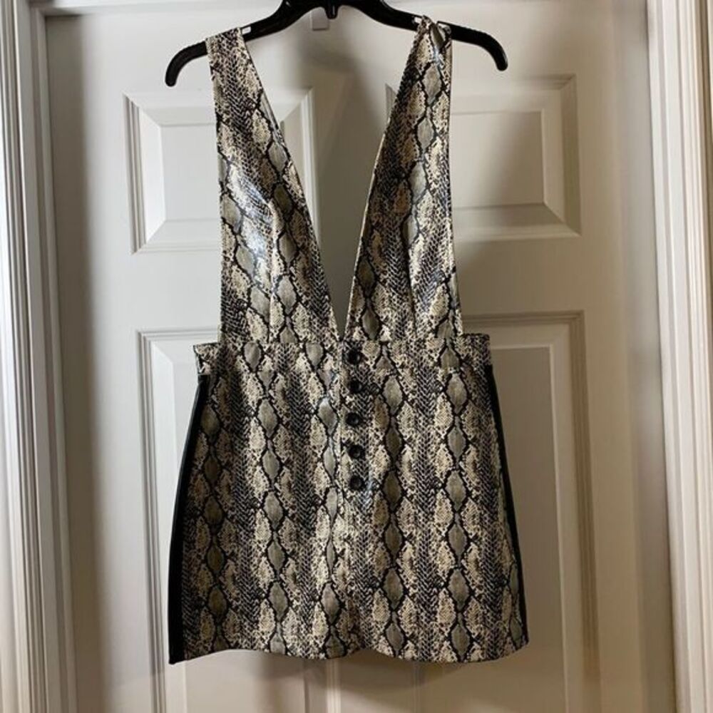 Wild Honey size Medium NWT snake print mini dress